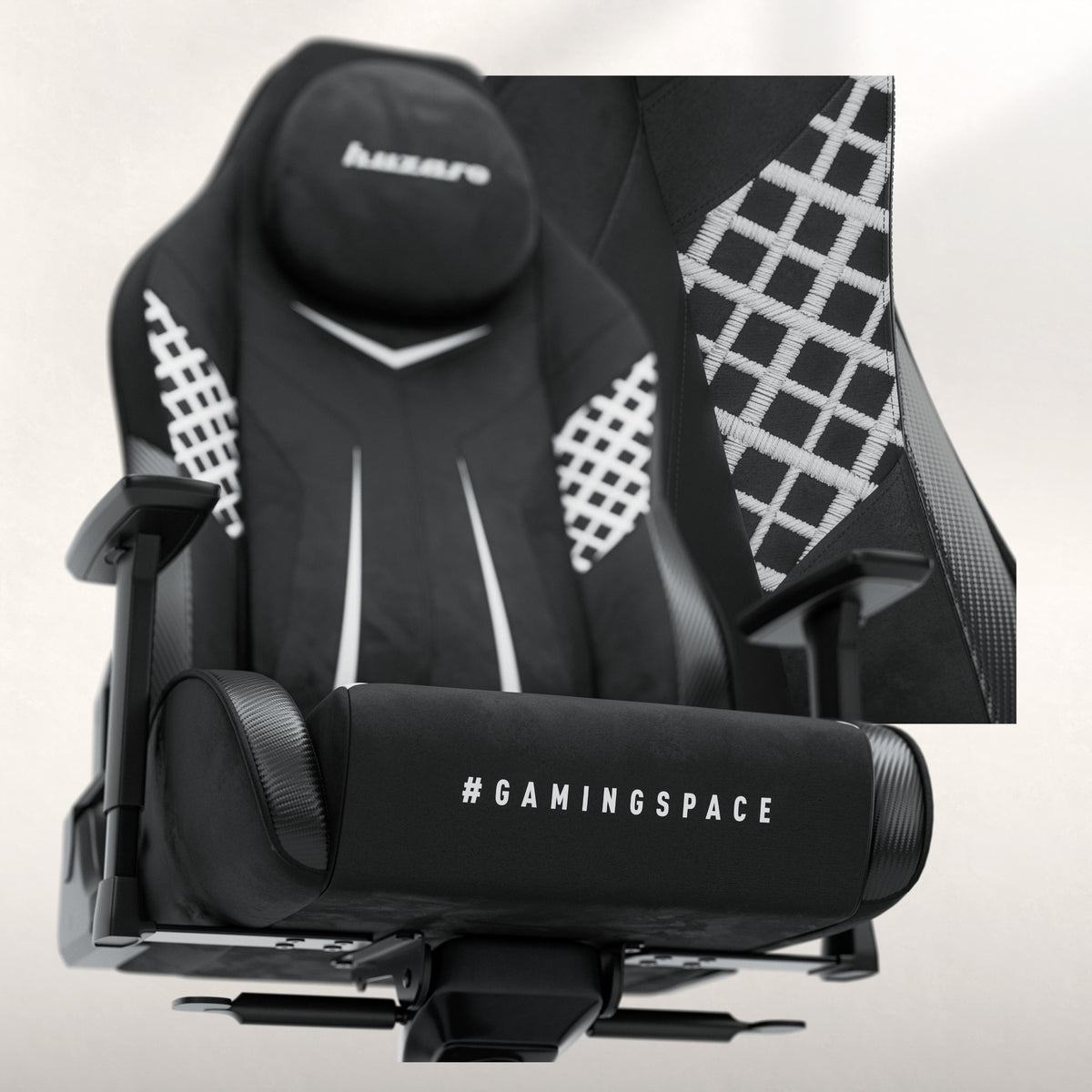 Huzaro Force 8.3 Carbon Black suede gaming chair