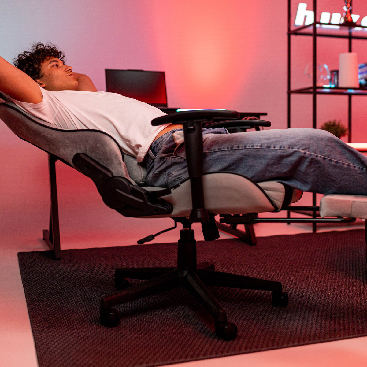 Huzaro Force 5.7 Grey gaming chair