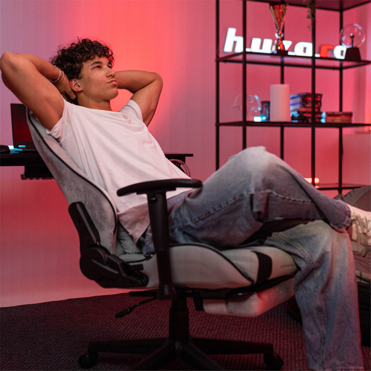 Huzaro Force 5.7 Grey gaming chair