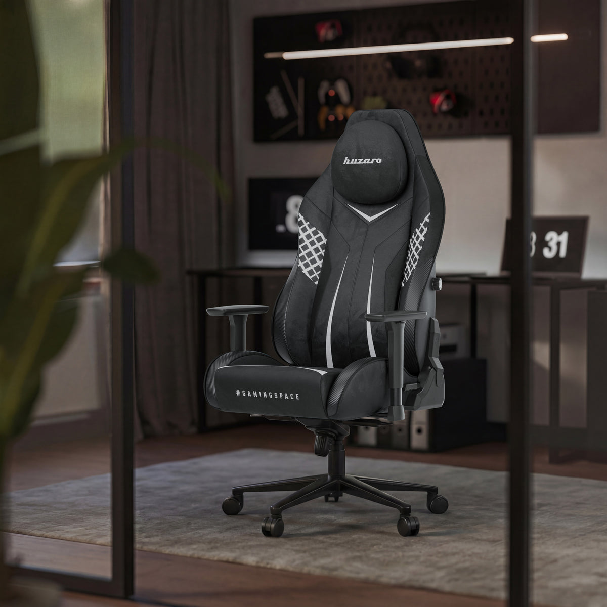 Huzaro Force 8.3 Carbon Black suede gaming chair