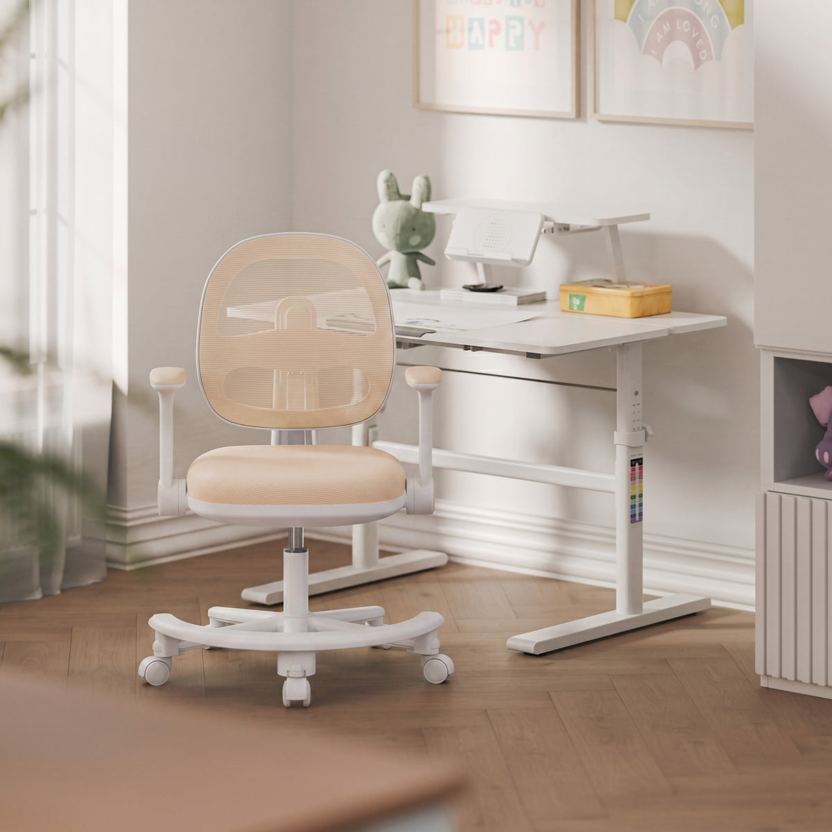 Mark Adler Junior 3.6 Beige – an ergonomic desk chair for children