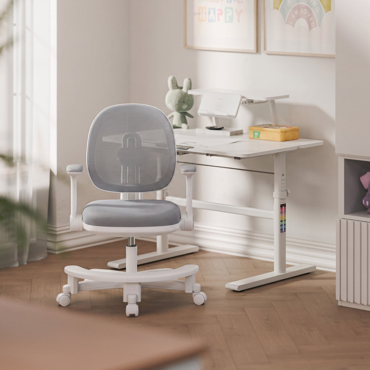 Mark Adler Junior 3.6 Grey – an ergonomic desk chair for children