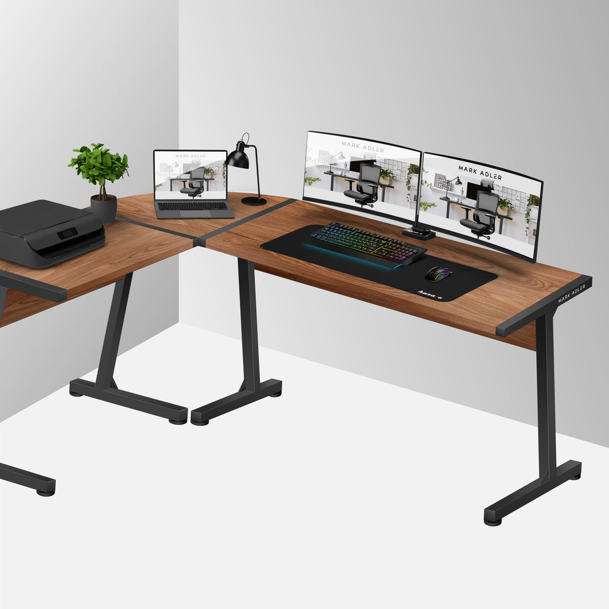 Corner desk