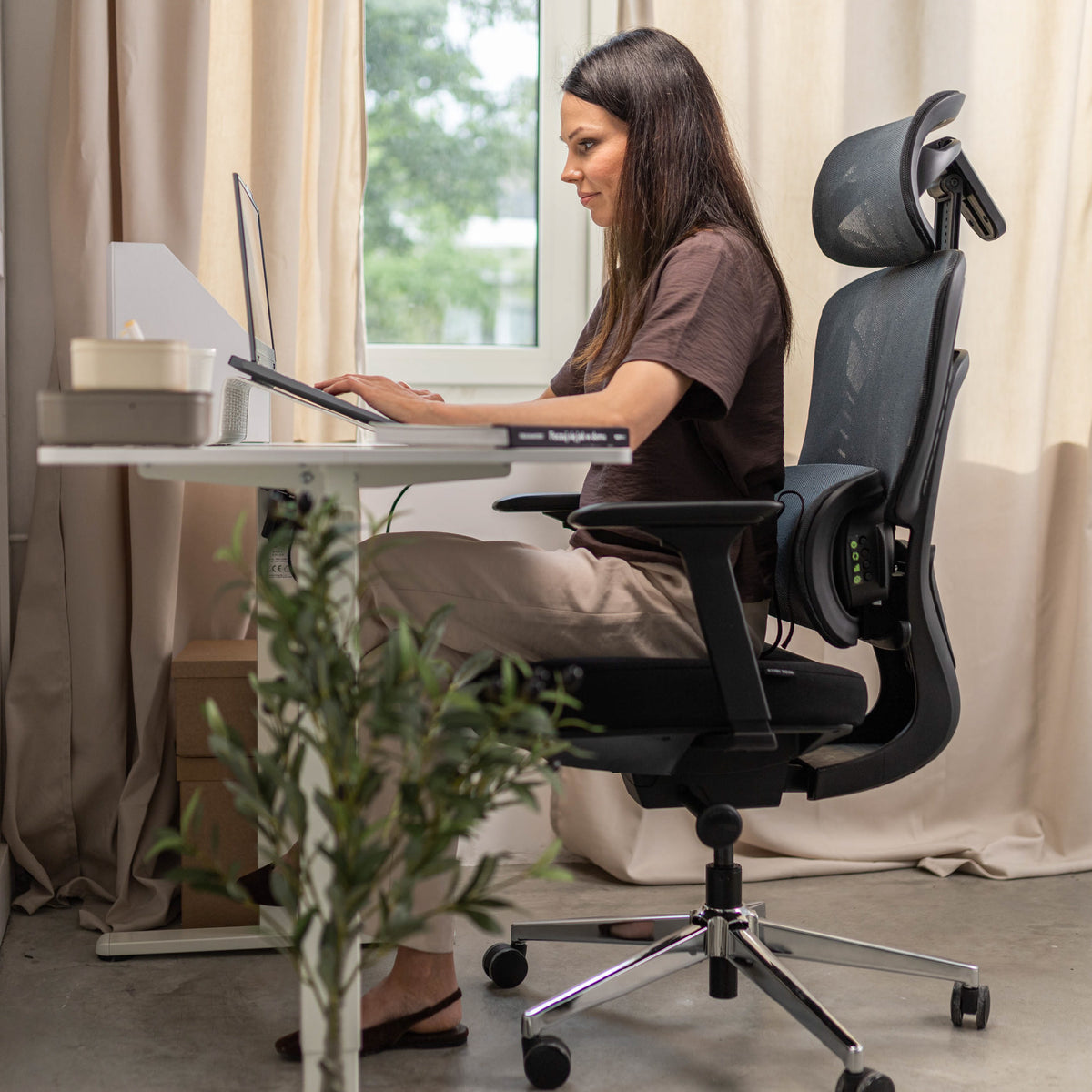 Mark Adler Visioner 6.1 Black massage office chair