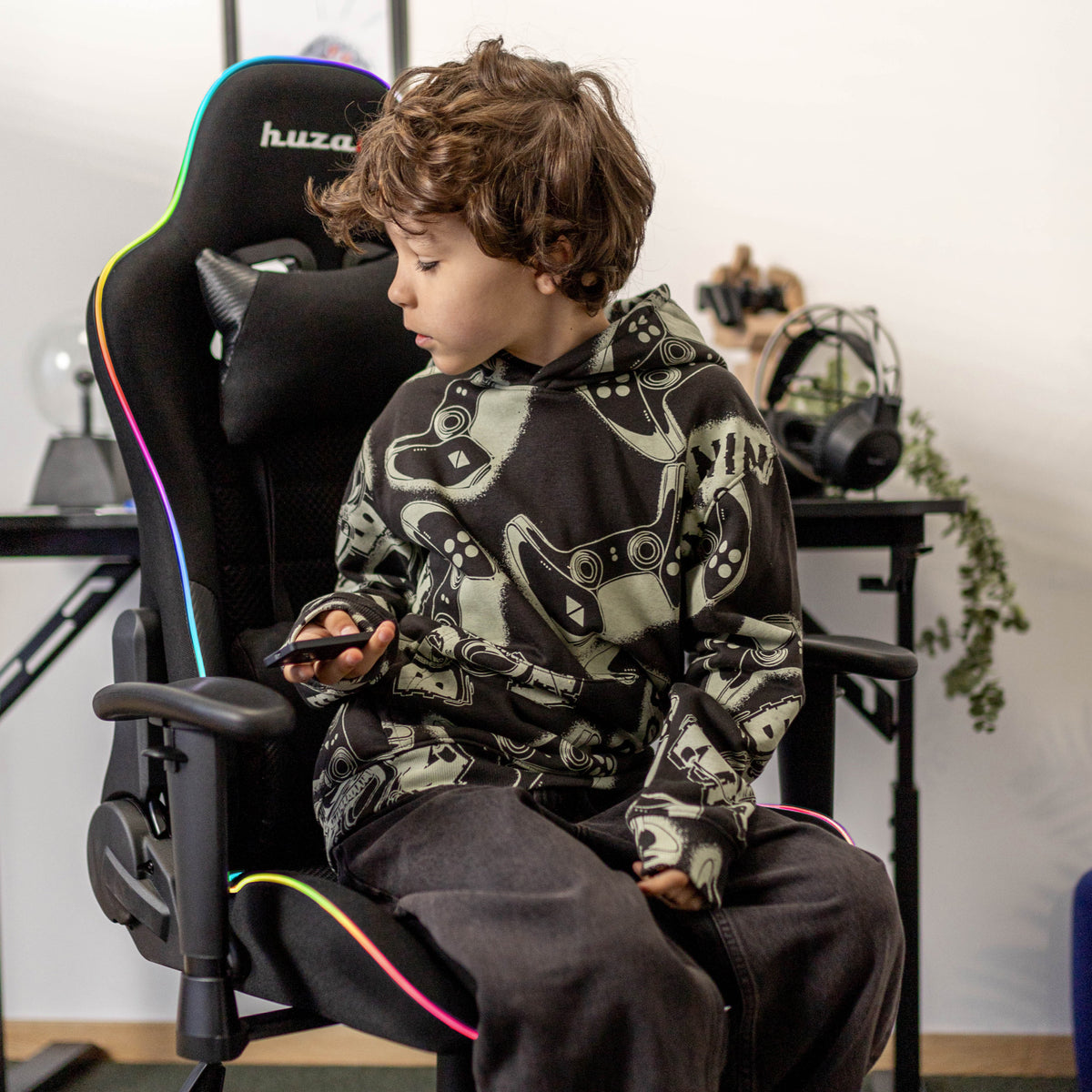 HUZARO RANGER 6.0 RGB Black Mesh children’s gaming chair