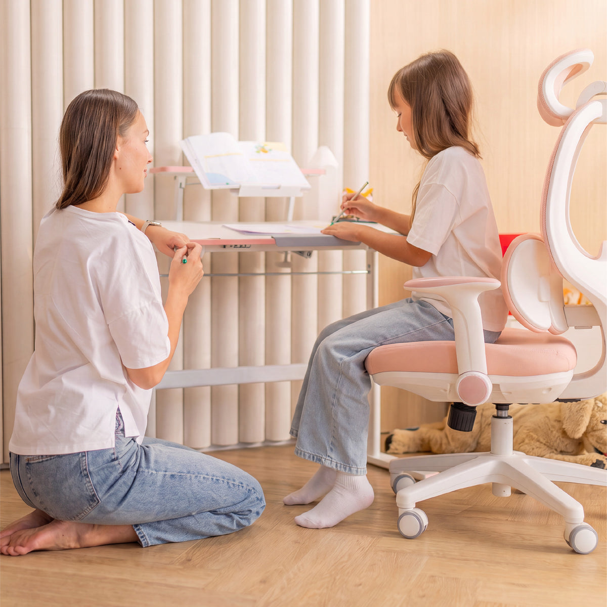Mark Adler Junior 6.3 Pink Ergonomic Children’s Armchair